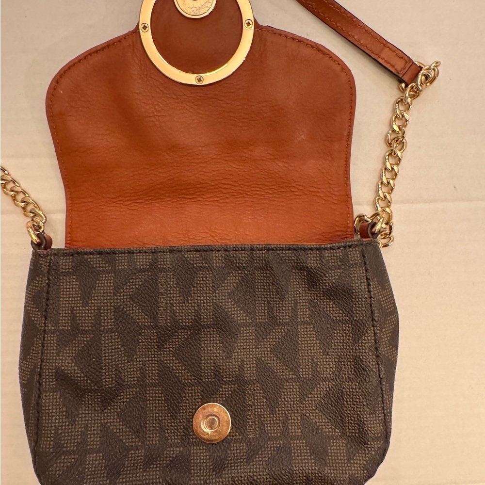 MICHAEL KORS Monogram Fulton Brown Signature Flap Chain Leather Crossbody Bag - Picture 5 of 9